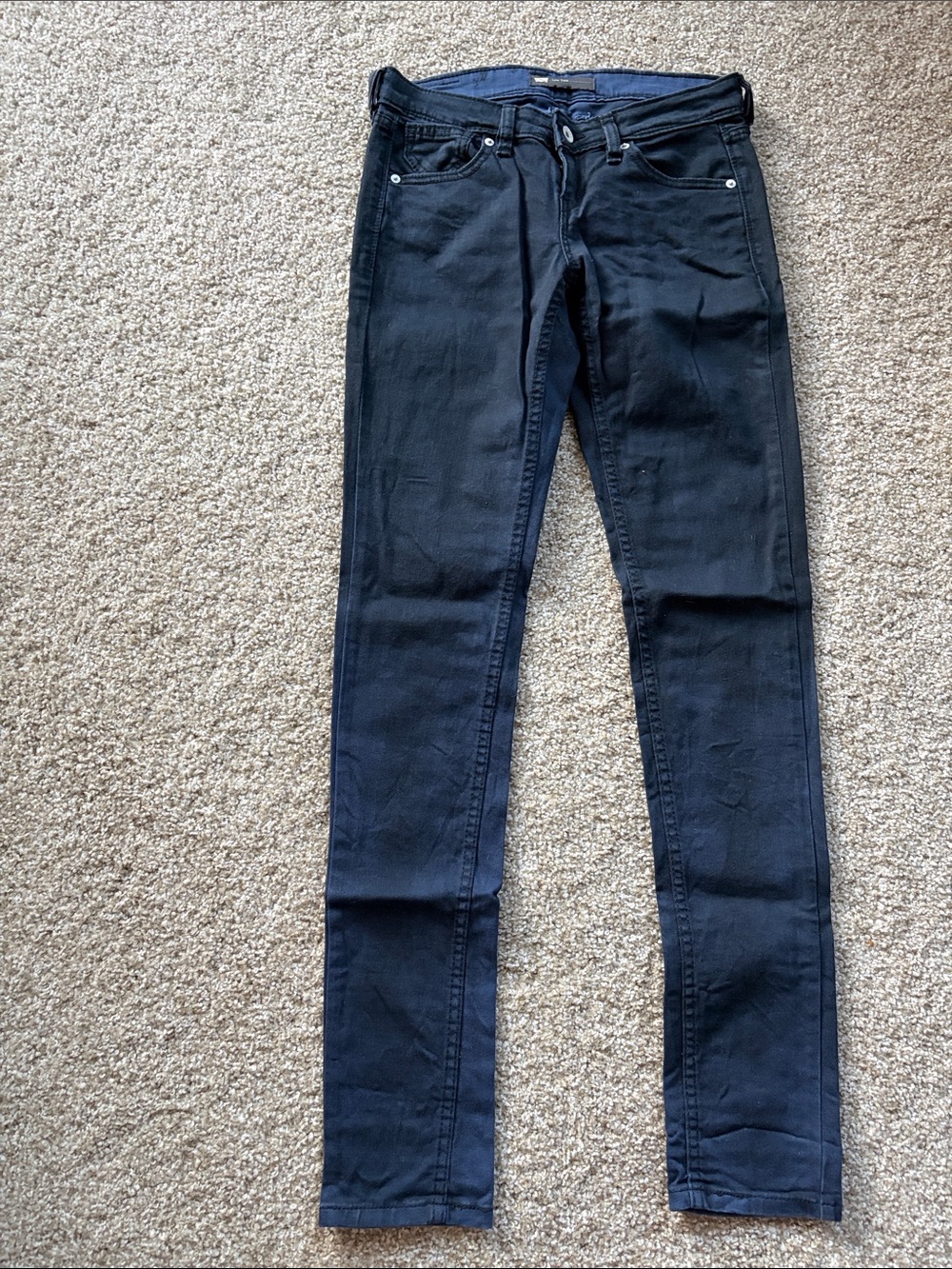 Levi’s, 26, low twist style